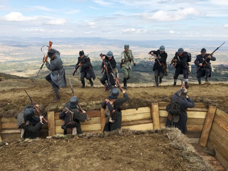 Cafeneaua BdB | Mircea Stoica, președintele Asociației Tradiția Militară: „Tradiția Militară s-a născut în primul rând în jurul unor persoane pasionate de istorie, mai exact, de istoria militară”