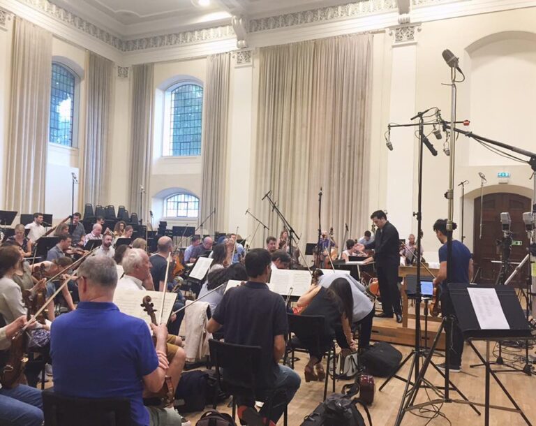 Robert Treviño va conduce orchestra Filarmonicii George Enescu, din stagiunea viitoare