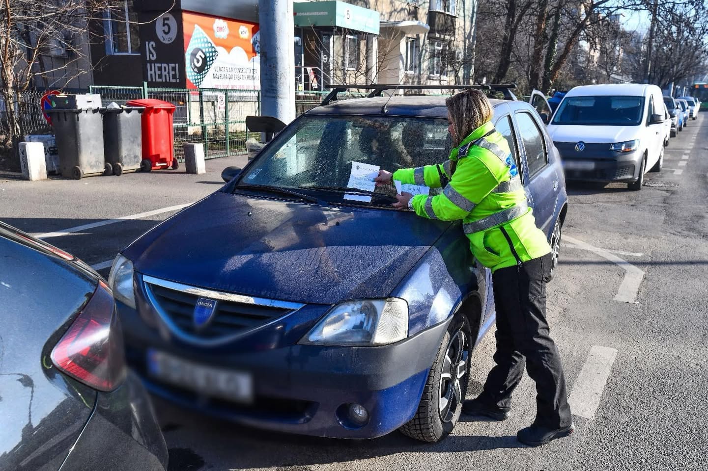 Avalanșă de amenzi pentru accesul cu mașini în parcul IOR, „cu ocazia zăpezii”: „Să parcheze doar șmecherașii”