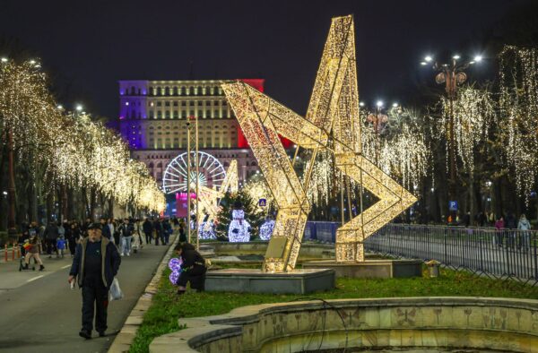 Ultima săptămână cu luminițe de Crăciun în București. Foto: FB/ PMB