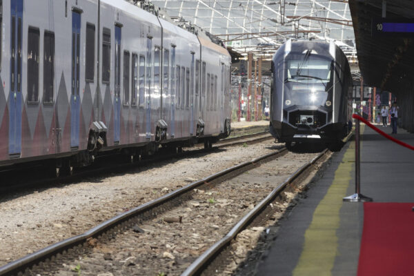 Întârzieri de două ore în Gara de Nord. Sunt afectate sosiri de la Suceava și Iași | FOTO: Inquam Photos - Octav Ganea