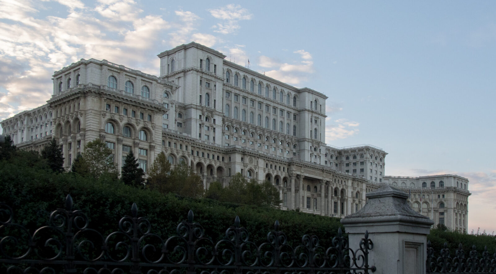 Tururi ghidate, la Palatul Parlamentului, până la sfârșitul lunii iulie. Foto: Inquam Photos / Alexandru Busca