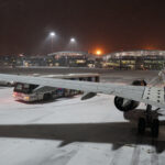 Trafic în condiții de iarnă pe aeroporturile Otopeni și Băneasa