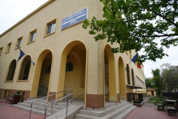 Fost sediu al Poliției Locale, transformat în centru medical. Primăria Sectorului 1 cumpără documentații de peste 45.000 de euro pentru extinderea Complexului Caraiman