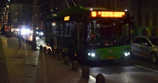 minorul din autobuzul lui
