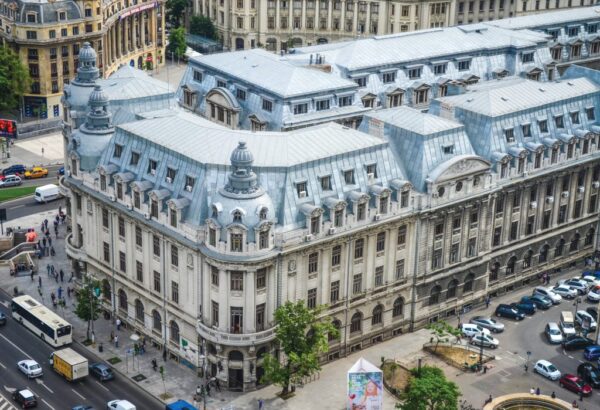 FJSC organizează simularea examenului de admitere la finalul lunii martie. Când au loc înscrierile | FOTO: Unibuc