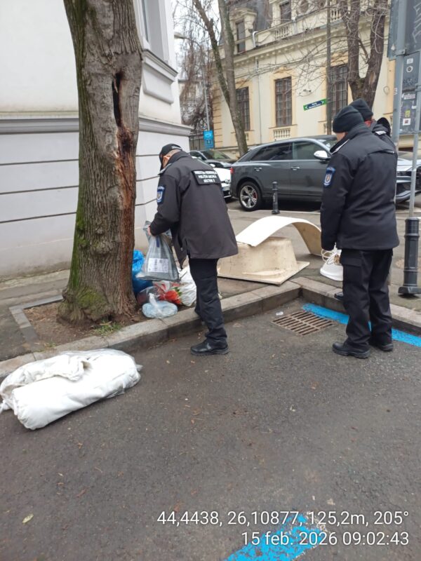 Sector 2 | Amendă de peste 6.000 de euro pentru o persoană care a abandonat gunoaie pe spațiul public | FOTO: PS2 via Facebook