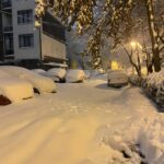 Val de critici la adresa primăriilor de sector, după ninsoarea abundentă. Străzile secundare, încă înzăpezite. Foto: Facebook