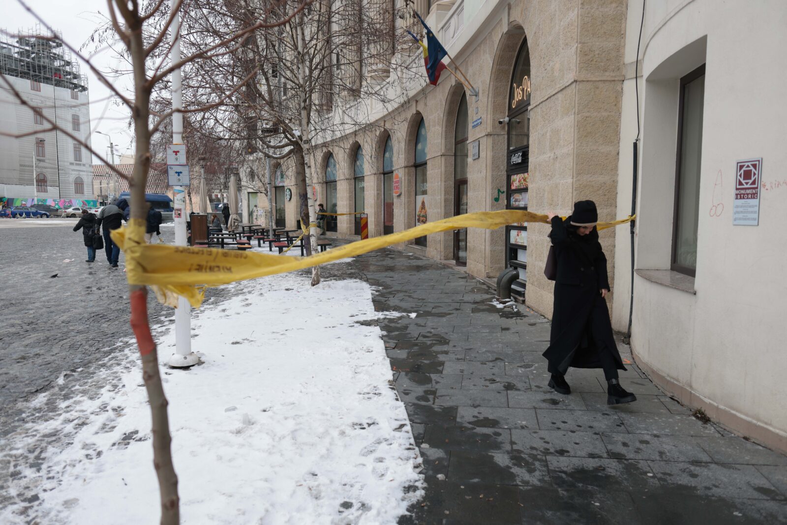 Amenzi pentru necurățarea zăpezii de pe trotuare