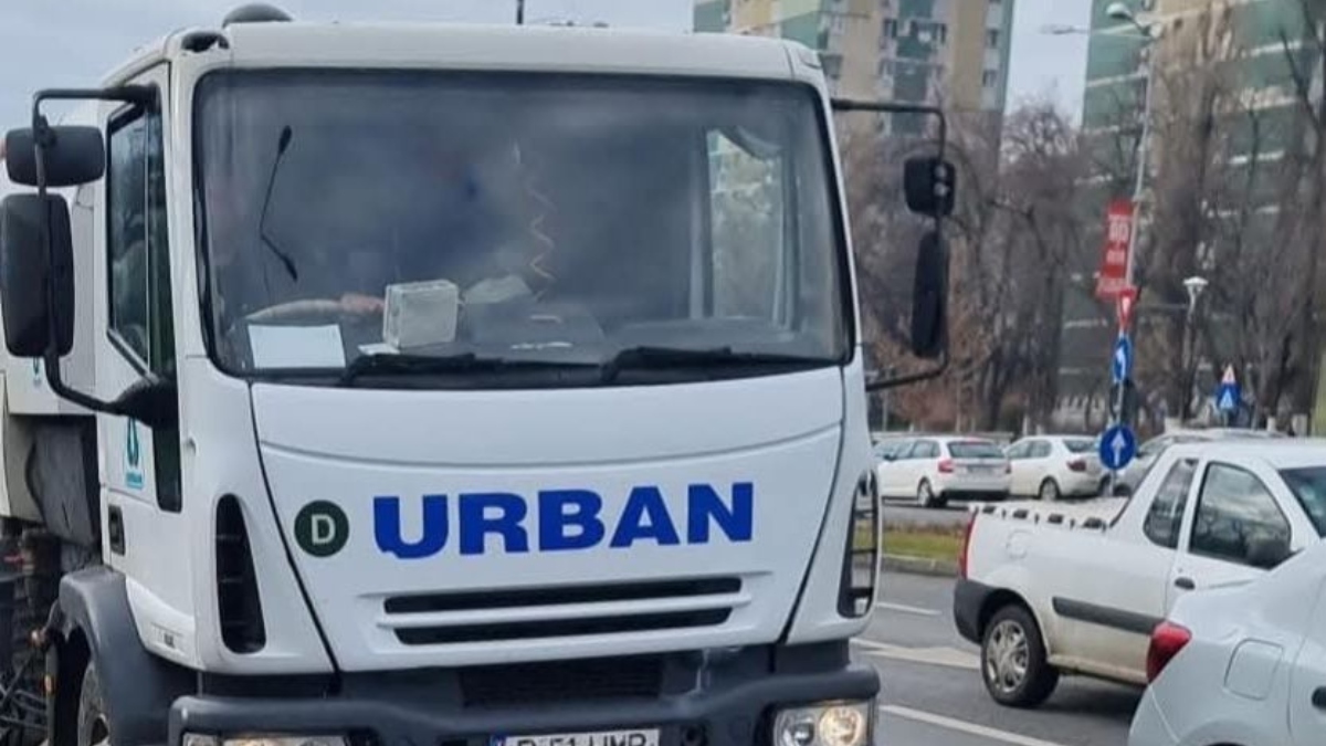 REBU nu mai ridică gunoiul