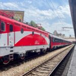 Vagonul unui tren CFR Călători a deraiat