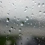 Temperaturile scad, în primele zile ale săptămânii viitoare, în Capitală. Sunt și ploi în aversă. FOTO: Arhiva