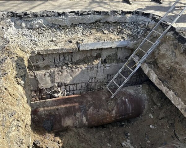 Surpare pe Șoseaua Mihai Bravu: galeria de termoficare, sever degradată