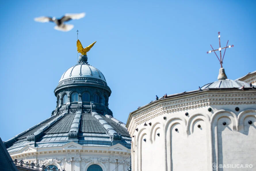 Slujba de Paști, de anul acesta, are loc la Catedrala Patriarhală „Sfinții Împărați Constantin și Elena”. FOTO: basilica.ro