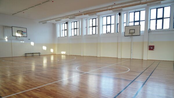 Modernizarea sălii de sport Școala nr. 82
