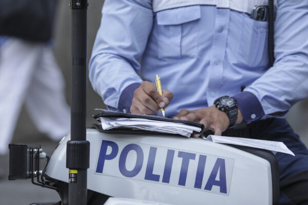 Amenzi de peste 17 mii de euro, pentru șoferii bucureșteni, în doar două zile. Polițiștii au verificat starea tehnică a mașinilor.FOTO: Inquam Photos/Octav Ganea