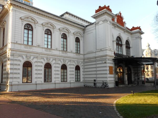 Evenimente pentru comunitate, la Palatul Suțu. Sesiunile se desfășoară pe parcursul a trei luni. FOTO: Wikipedia