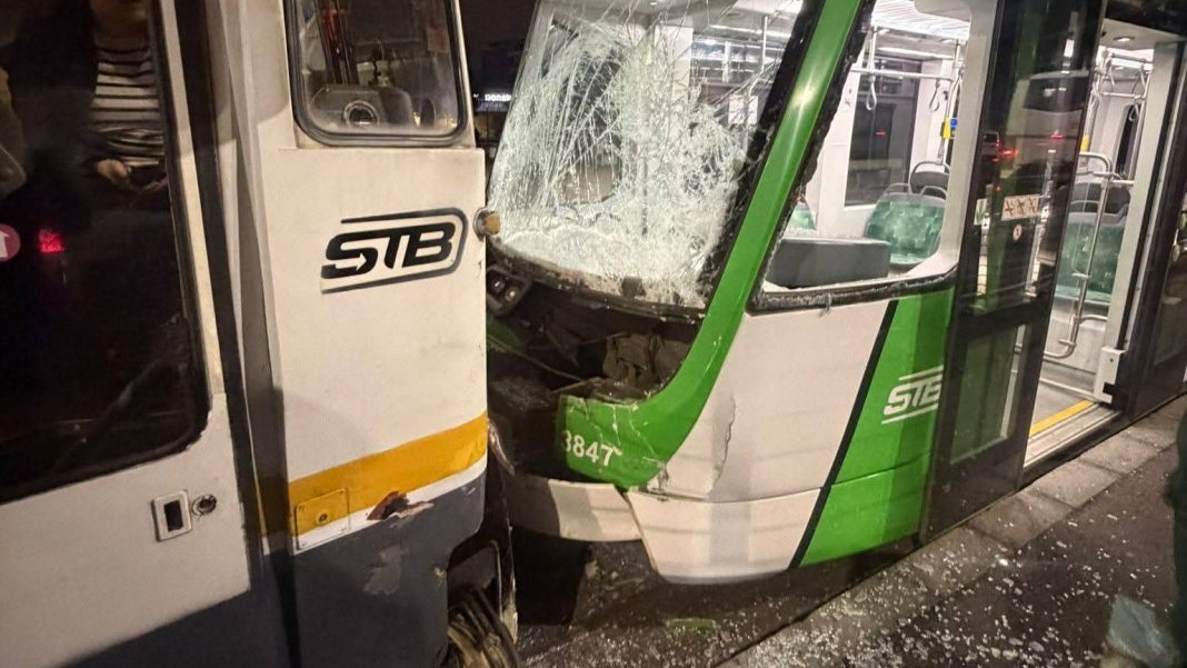 Tamponare între două tramvaie, pe Șoseaua Olteniței, miercuri dimineață. STB face verificări | Club Feroviar