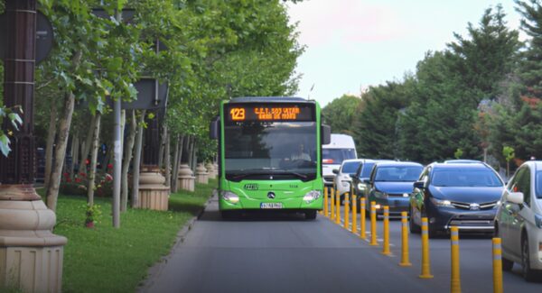 30 de linii modificate în weekend