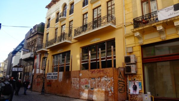 Fosta librărie istorică „George Coșbuc” va fi transformată într-un centru cultural imersiv. FOTO: bucurestiulmeudrag.ro