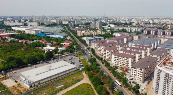 Opt linii autobuz traseele extinse Sectorul 4