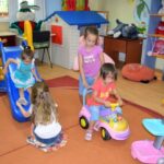 Terapii pe fonduri europene pentru copiii cu dizabilități