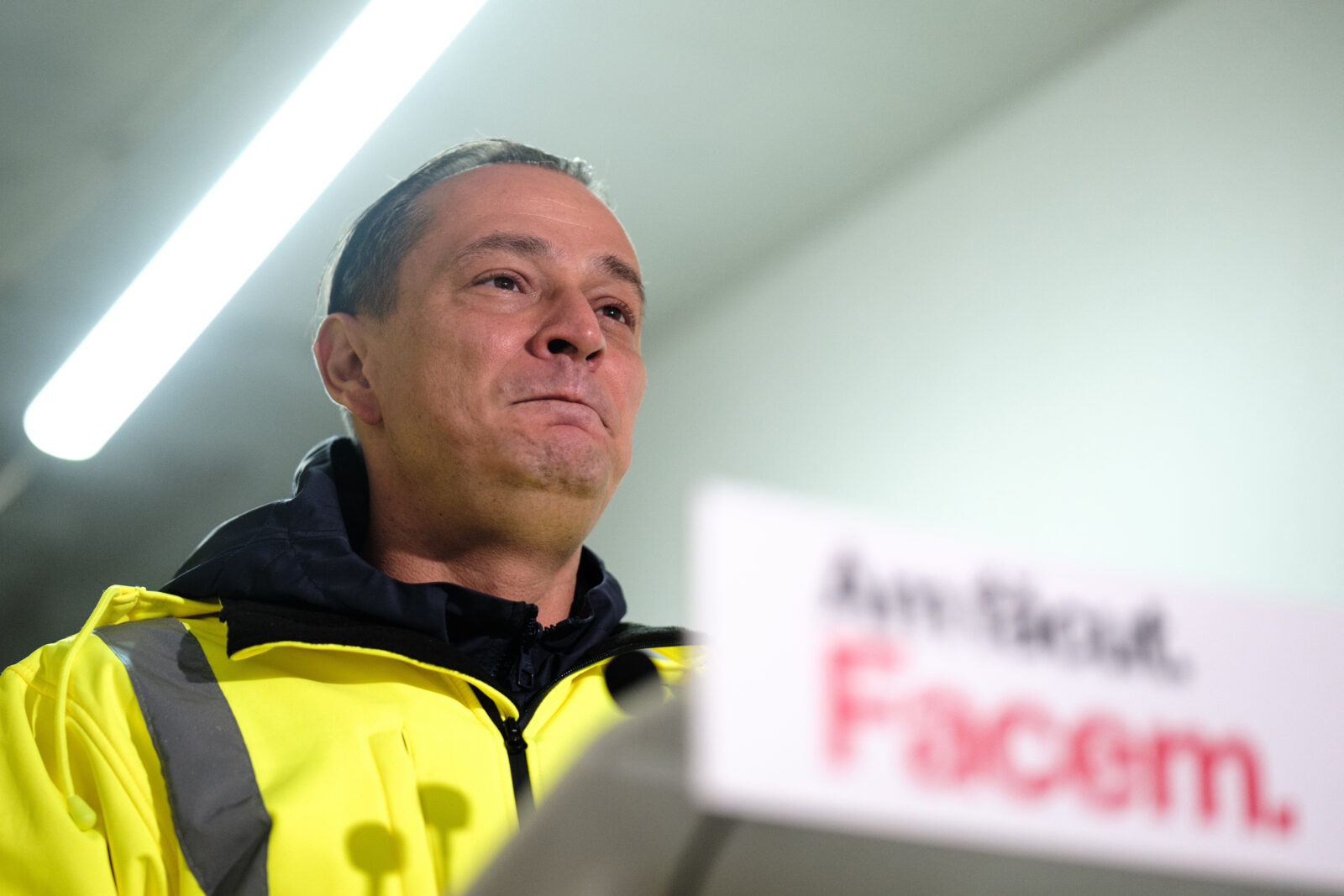 Daniel Băluță propune un buget de 2,2 miliarde de euro, similar cu al Primăriei Capitalei. Metroul spre Sud și Planșeul Unirii „umflă” finanțele locale controlate de liderul PSD