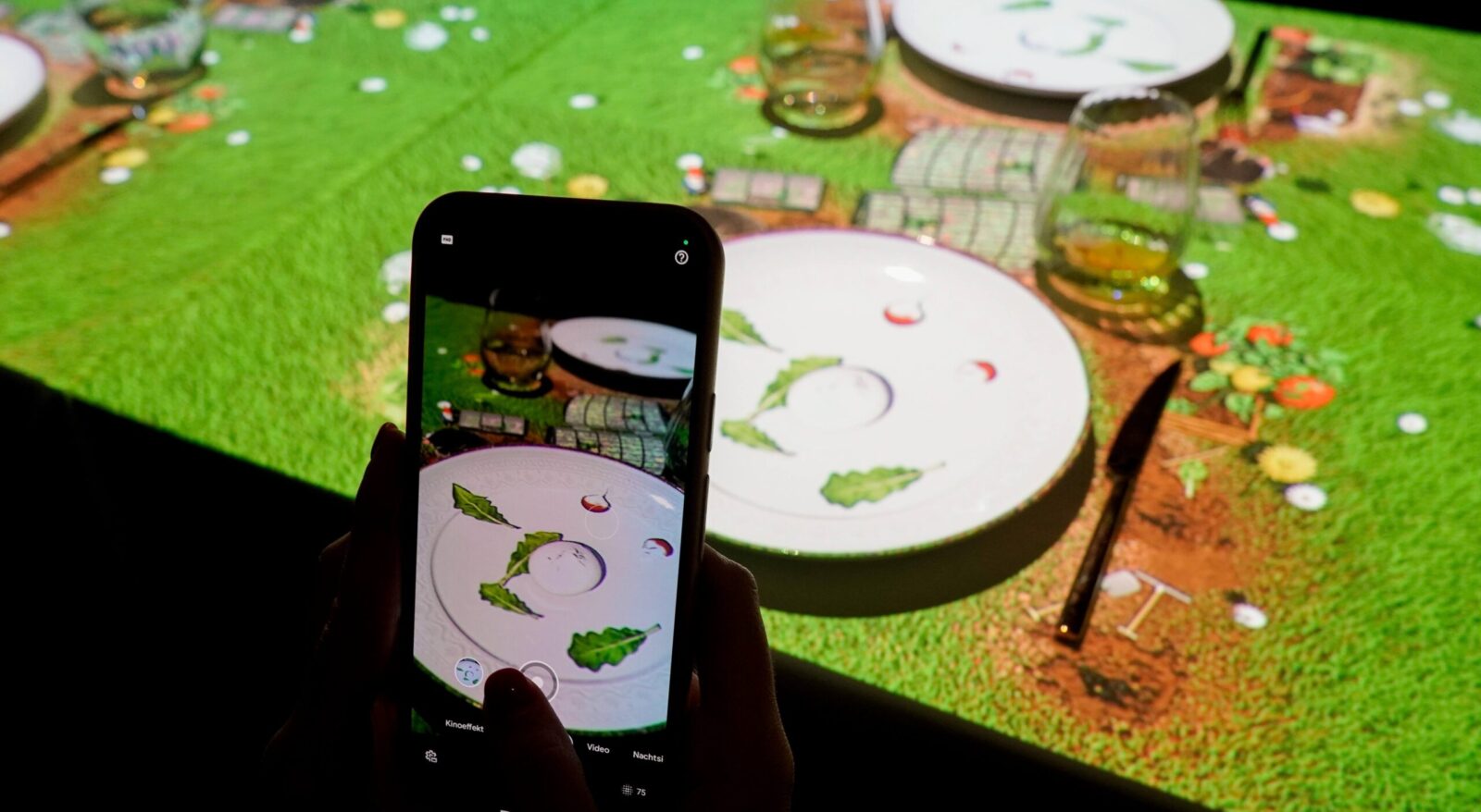 Tehnologia projection mapping București Lee Petit Chef