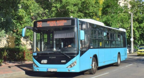 21 de angajaţi STB, suspecţi de furt de combustibil şi piese. O tonă de motorină, „gaură” la Autobaza Nordului. Foto: FB/ STB