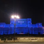 Palatul Parlamentului va fi iluminat în albastru, în Săptămâna siguranței rutiere. FOTO: Palatul Parlamentului