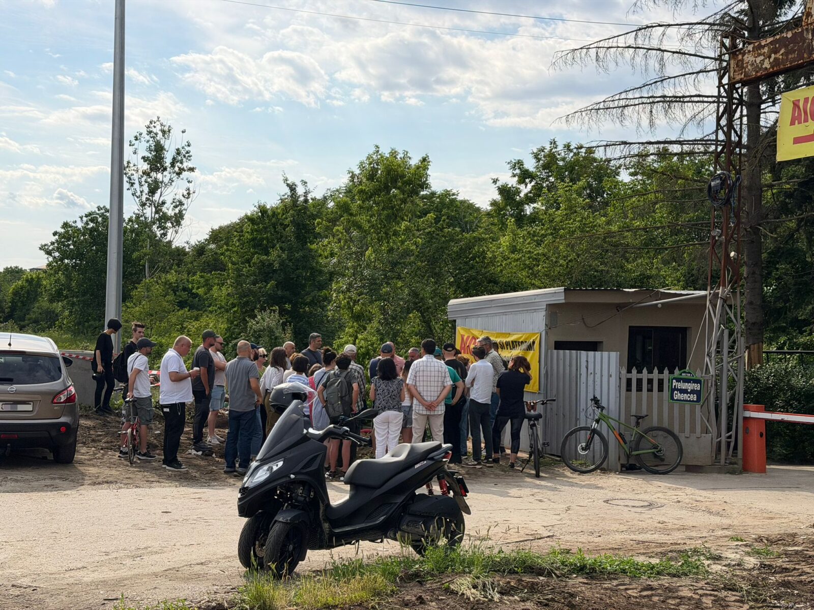 REPORTAJ | „Sigur vom avea aici un parc?” Ce dorințe au bucureștenii pentru Parcul Serele Militare. Nu este ultima consultare publică