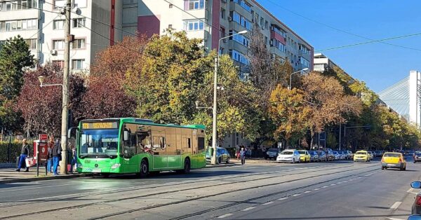 Autobuzele liniei 178 vor circula pe traseul de bază, în acest weekend. FOTO: TPBI
