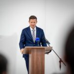liberalii să rămână la guvernare
