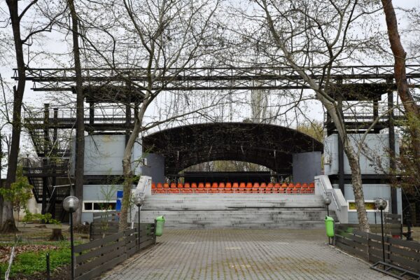 Teatrul de Vară din Parcul Herăstrău