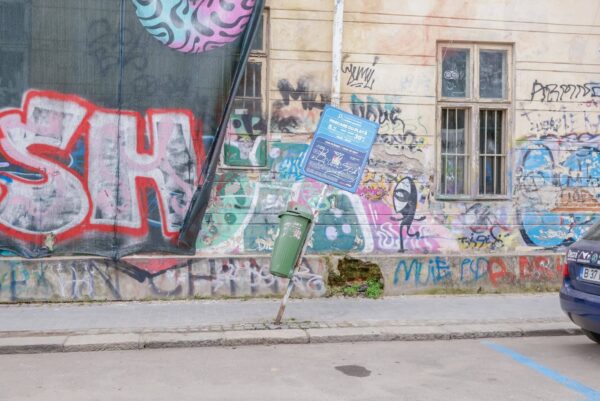 A fost aprobat programul pentru îndepărtarea graffiti-ului din zonele protejate ale Capitalei. Ce obligații au proprietarii de clădiri