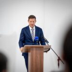 Hubert Thuma, atac la adresa lui Bolojan, după ce a fost exclus din PNL: Omul care a trăit din sinecurile îmi cere să renunț la mandat