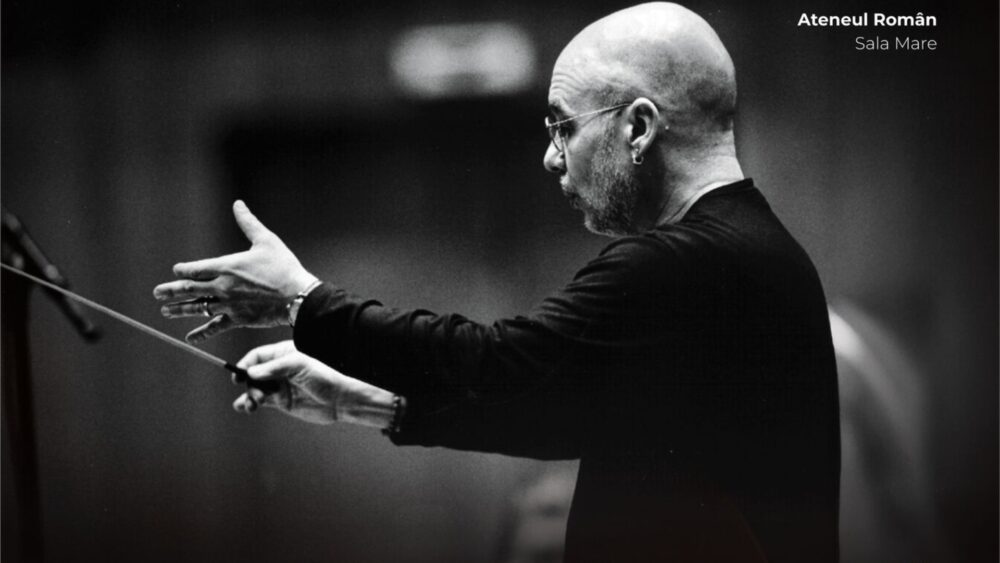 Dennis Russell Davies dirijează pentru prima dată Orchestra Filarmonicii „George Enescu”