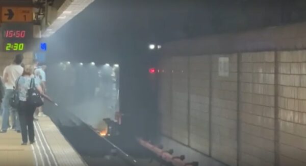 Fum la stația de metrou Piața Iancului