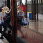Restricții de circulație pentru trenurile din Gara de Nord către litoral. Garniturile nu vor opri în stația Costinești Tabără | FOTO: Inquam Photos /George Călin