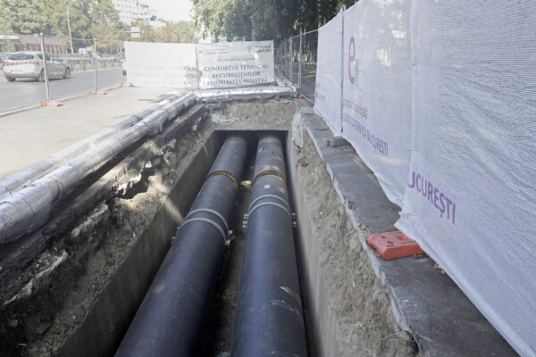 După ani de șantiere de termoficare, Bucureștiul a rămas la fel de des fără apă caldă. Bilanțul avariilor din 2022 până în prezent