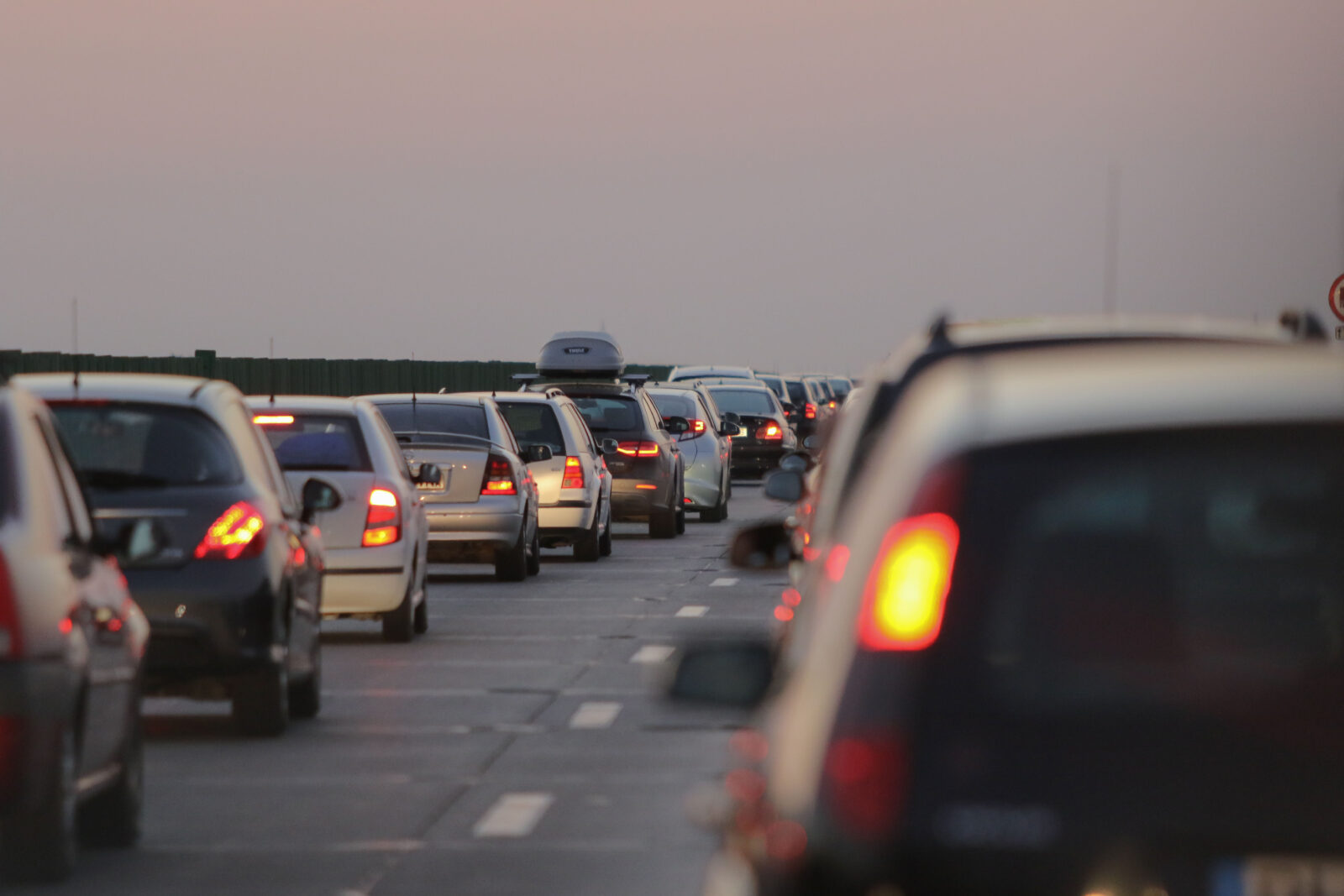 Aglomerație pe A1, pe sensul spre București. Polițiștii recomandă folosirea rutelor alternative