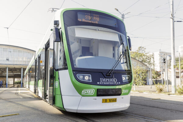 Credit uriaș pentru transportul din București. Primăria Capitalei vrea să împrumute până la 350 de milioane de euro de la BERD. Foto: Inquam Photos / Bogdan Buda