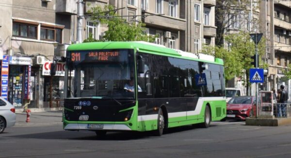 Liniile 205 și 311 deviate