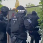 VIDEO | 10 tone de combustibil, furate din vagoane-cisternă. Polițiștii au făcut 37 de percheziții în București și cinci județe