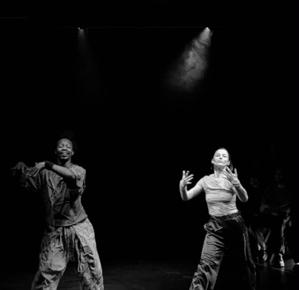 „FADE TO GREY”, spectacol de teatru-dans contemporan, la Grivita Grivița 53, pentru locuitorii Sectorului 1: FOTO: PS1