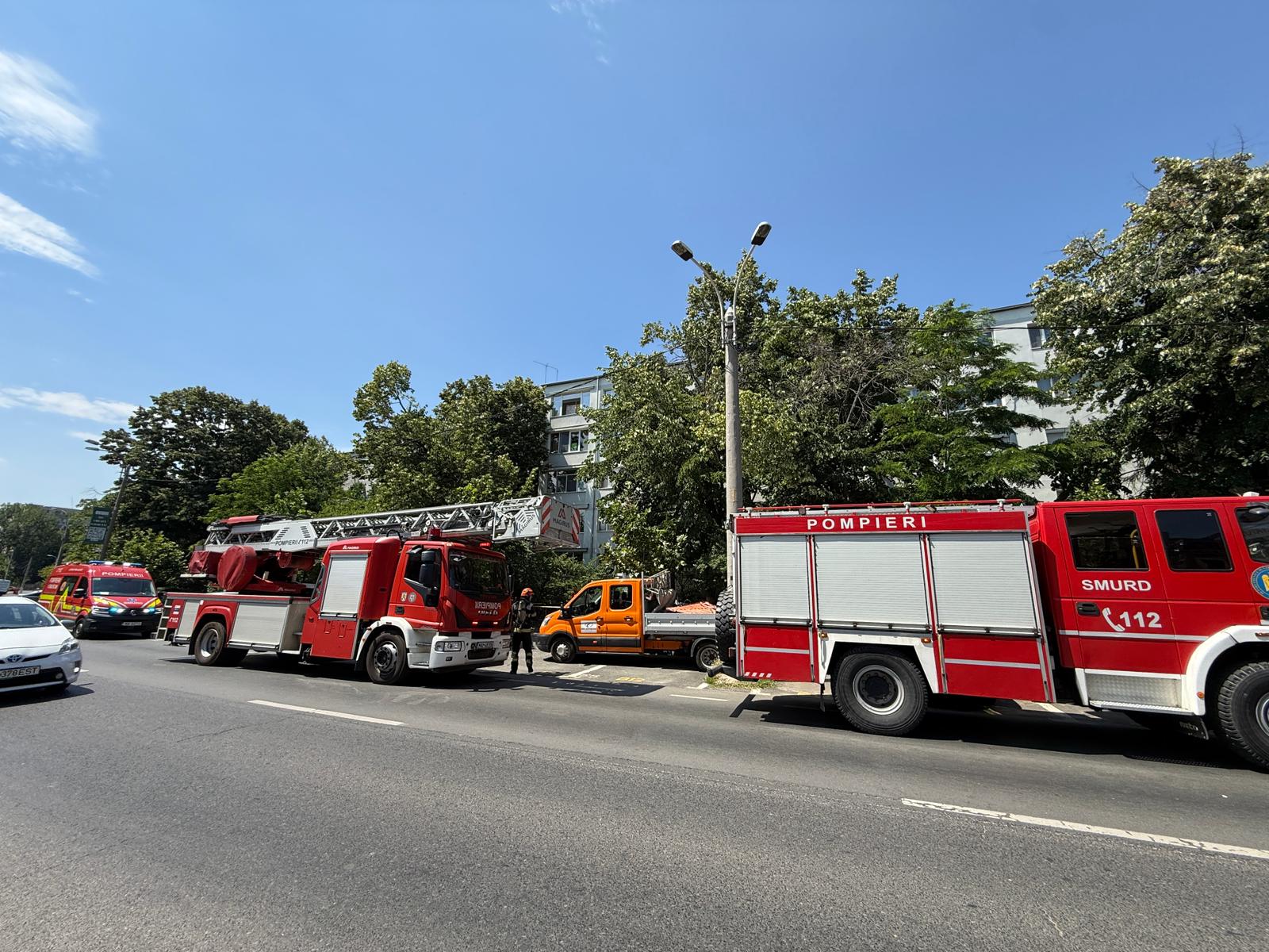 Scurgeri de gaz la un bloc din Sectorul 3. Locatarii au fost evacuați