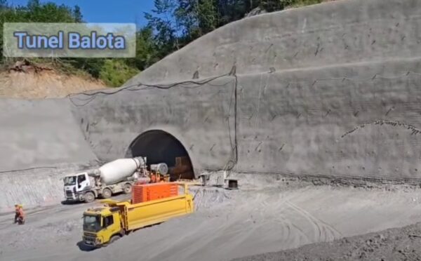 Avans pe Autostrada A1, cea care va lega Bucureștiul de Sibiu. Au început lucrările la al treilea tunel de pe Secțiune 2