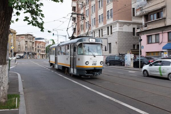 „Bătrânele” tramvaie Tatra se retrag. Cum arată programul ultimelor drumuri pe rețeaua de transport din Capitală | FOTO: Ion Mateș