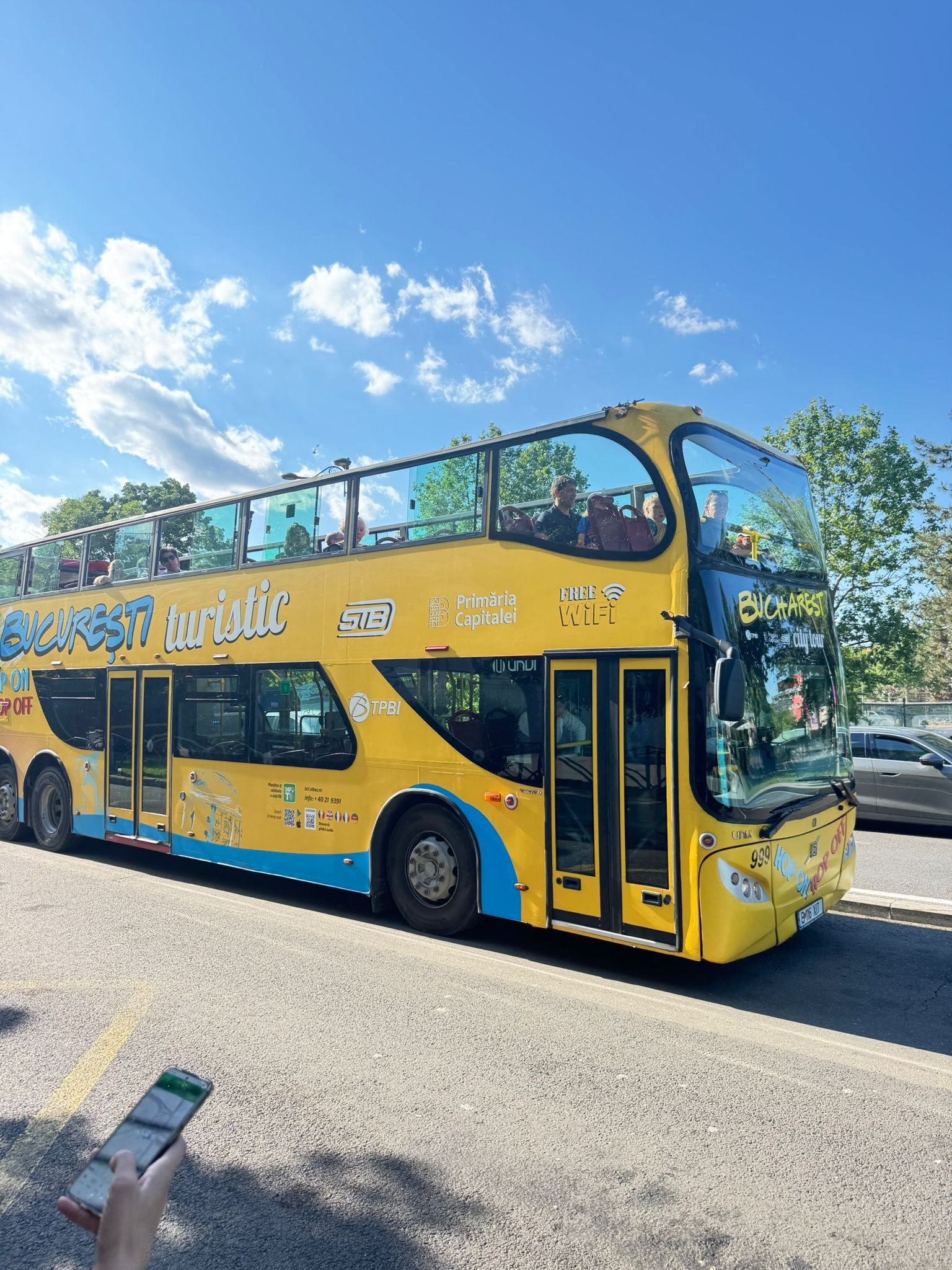autobuze turistice