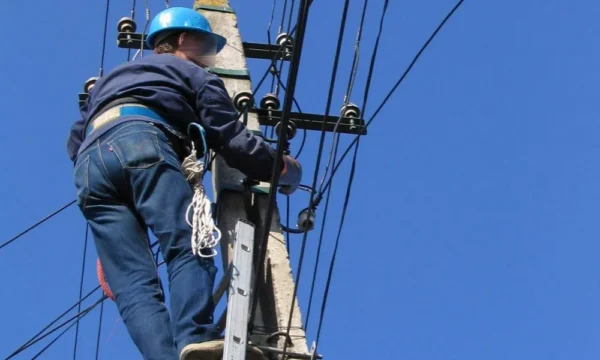 Întreruperi de curent în București, Ilfov și Giurgiu. Rețele Electrice Rețele Electrice Muntenia întrerupe curentul electric în București, Ilfov și Giurgiu. Care sunt zonele afectate. FOTO: Retele Electrice